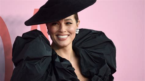 teens lesbian fisting|Ashley Graham is ‘Double Fisting’ As She Breastfeeds Twins.